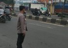 POLSEK PANGURAGAN LAKSANAKAN GIAT PENGATURAN LALU LINTAS DI SEJUMLAH TITIK RAWAN KEMACETAN