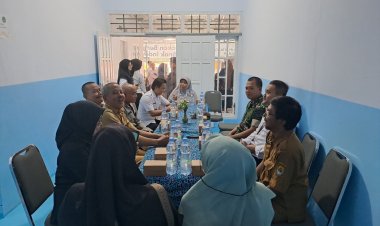 Kapolsek Dukupuntang Polresta Cirebon Bersama Forkopimcam Dukupuntang, Laksanakan Monev Ke Dapur SPPG Al Hikmah Dukupuntang