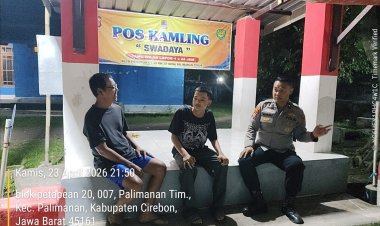 Bhabinkamtibmas Desa Palimanan Timur Polsek Gempol Polresta Cirebon Sambangi Pos Kamling, Perkuat Kamtibmas