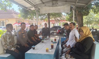 Polsek Susukan Lebak Gelar Jumat Curhat Bersama Tokoh Masyarakat Desa Susukanlebak